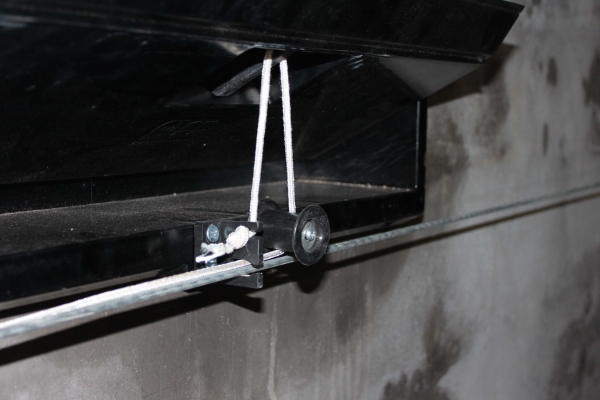 进风窗控制装置